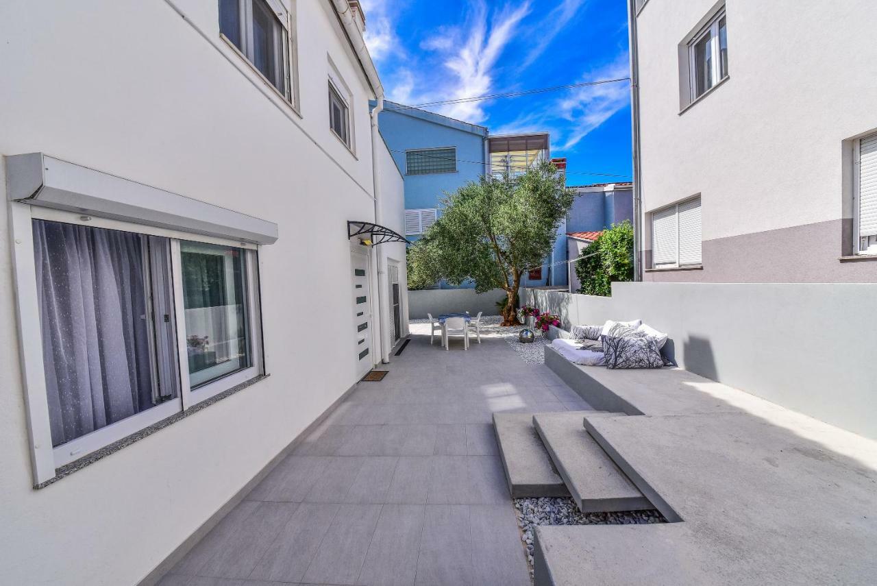 Apartma Benelux *